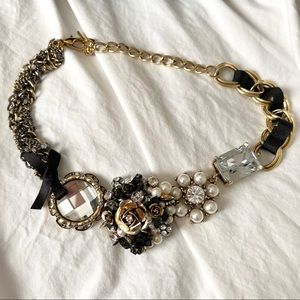 Betsey Johnson black and gold chunky necklace OS